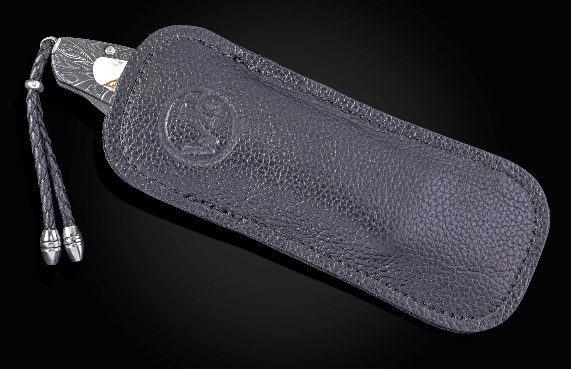 William Henry folding knife with damascus steel and white turquoise in bornze.