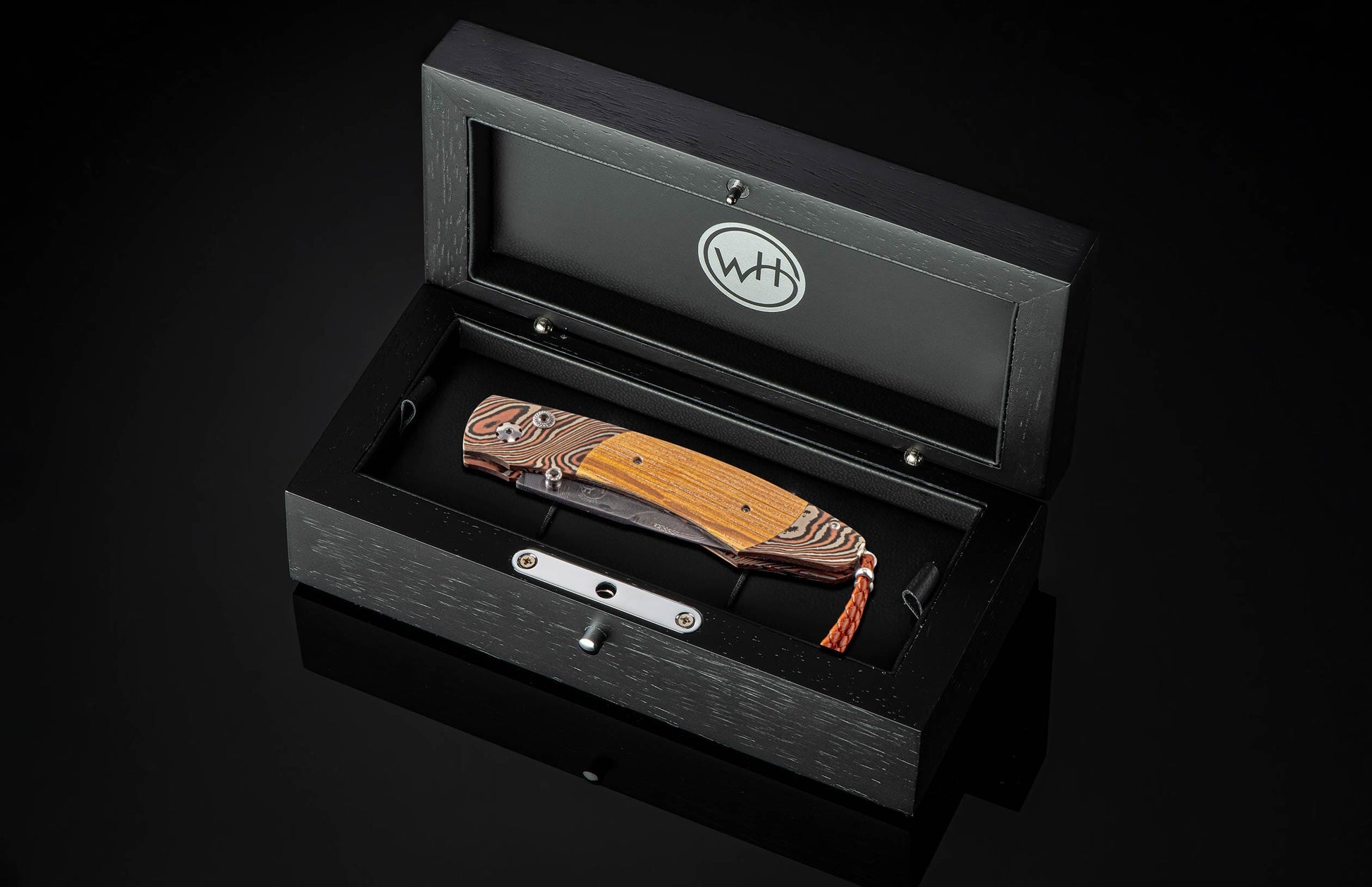  set with smoky quartz gemstones and a hand-forged 'Flag' damascus Steel blade.